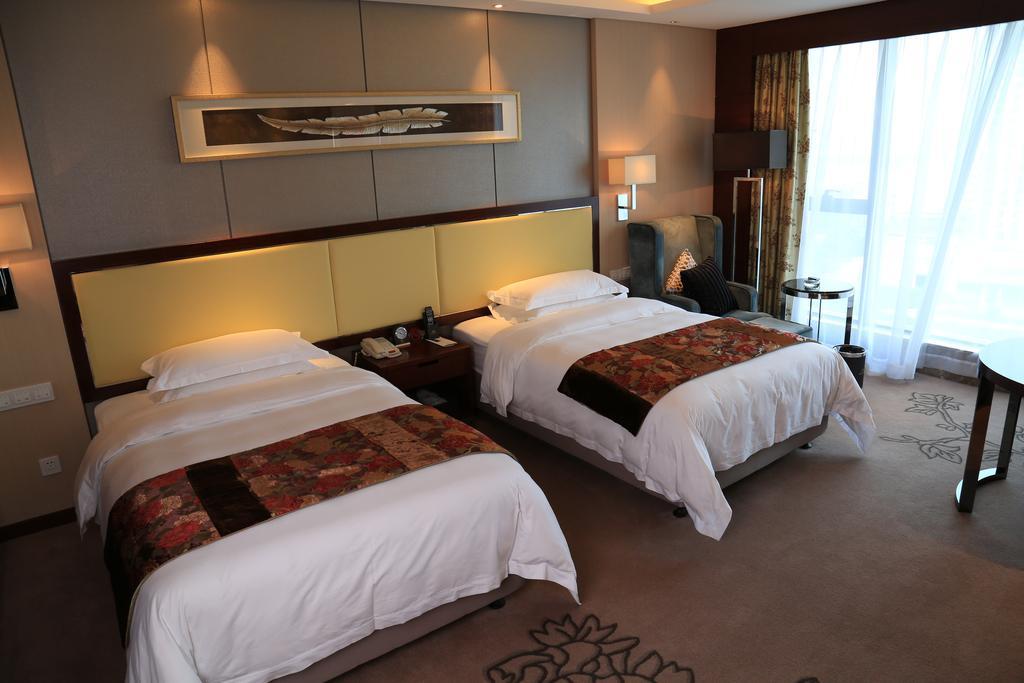 Guangzhou Changfeng Gloria Plaza Hotel Стая снимка