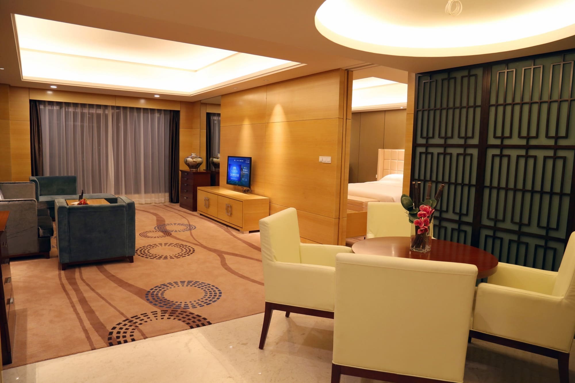 Guangzhou Changfeng Gloria Plaza Hotel Екстериор снимка